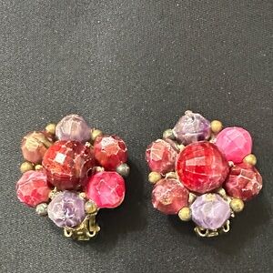269- Kramer Vtge Inspired Pink & Purple Cluster Clip Earrings